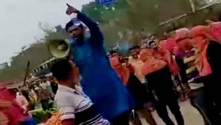 শ্রীপুরে যুবদল নেতার নেতৃত্বে অস্ত্রের মহড়া, মাইকে চাঁদাবাজির ঘোষণা
