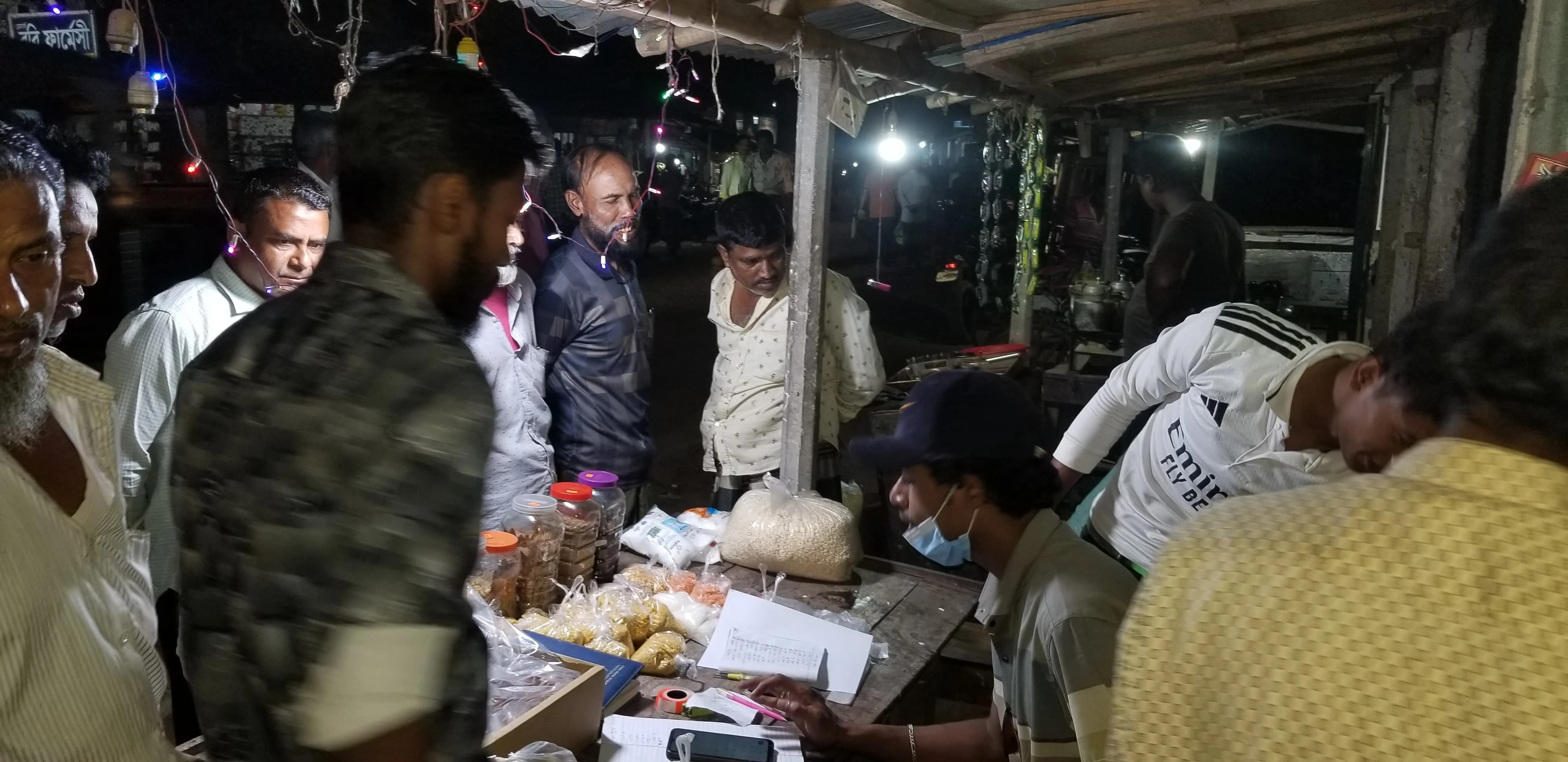 কলাগাছিতে রমজানের উপহার: সুলভ মূল্যে নিত্যপ্রয়োজনীয় পণ্য